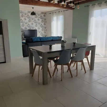Prázdninový dům Maison Idealement Situee A Sur *